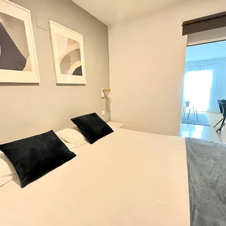 Huertas Flat-3